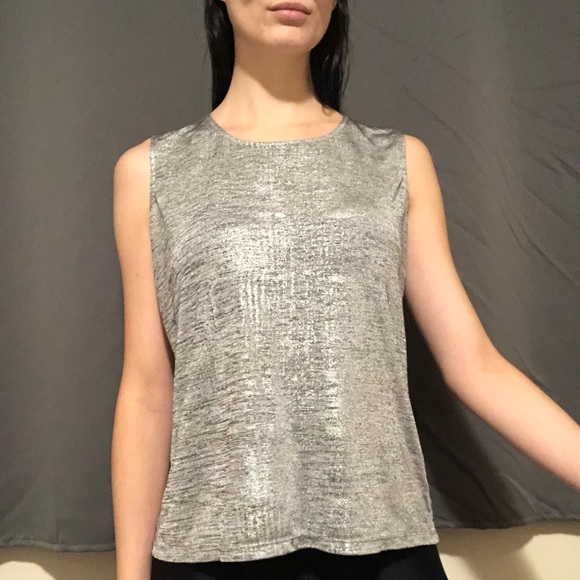 Slinky Silver Top - Picture 2 of 5